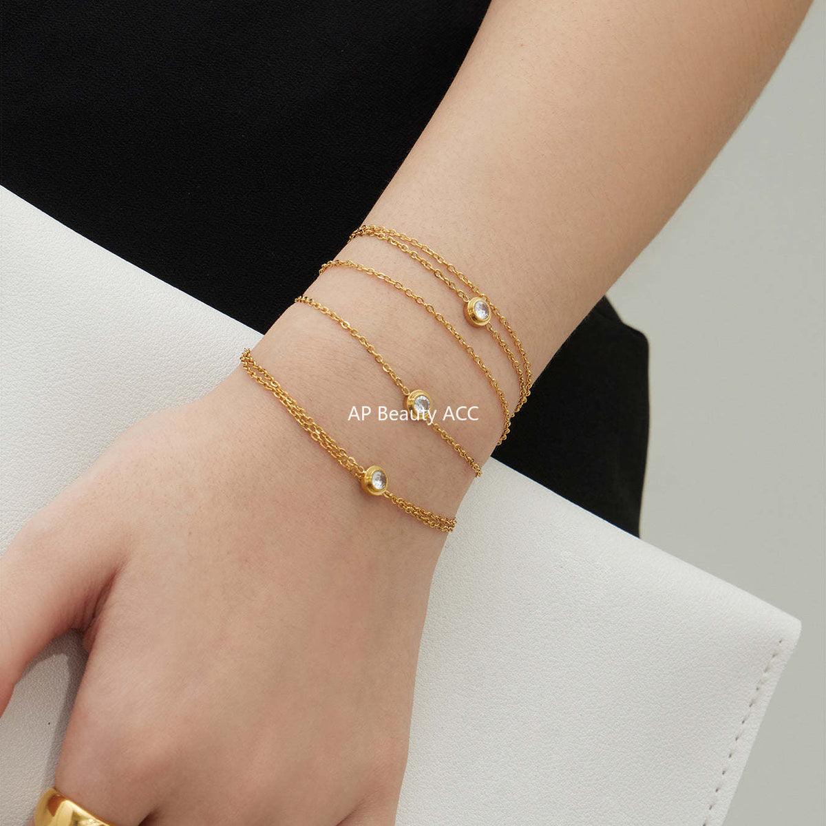 D관 - 스테인리스 스틸 18K 도금 원형 큐빅 더블 레이어드 팔찌 [E198] 25.12-3