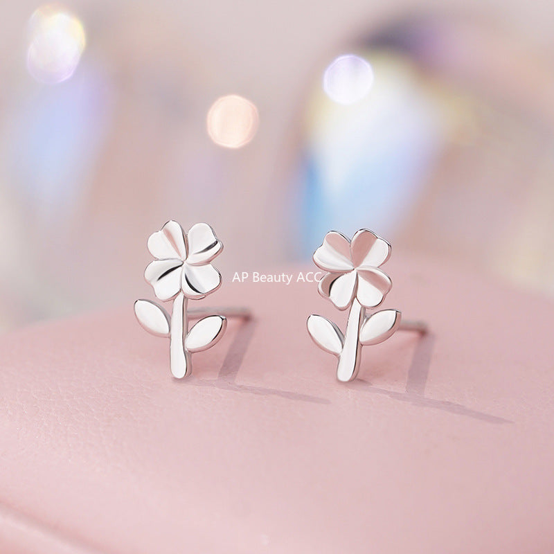 B관 - 999 실버 플라워 스터드 귀걸이 [YC5346E_1] 25.11-1