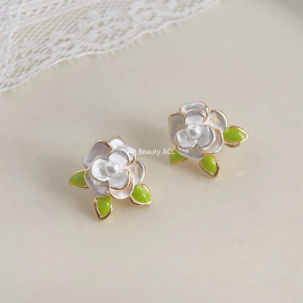 C관 - 숲 속 스타일 고급스러운 14K 도금 은침 산다화 귀걸이 [4002] 24.05-3