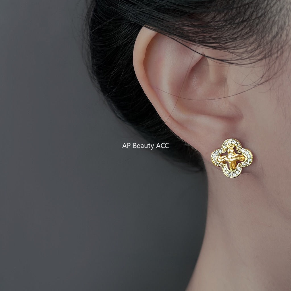 C관 - 925 은침 큐빅 클로버 모양 귀걸이 [6879] 25.10-1