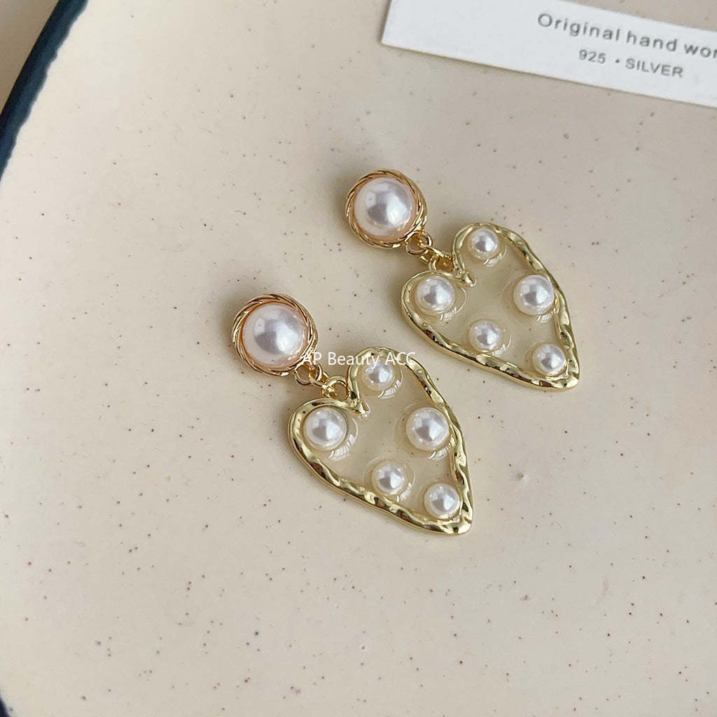 C관 - 예술적인 감성 사랑스러운 하트 14K 도금 진주 귀걸이 [3730] 24.04-1