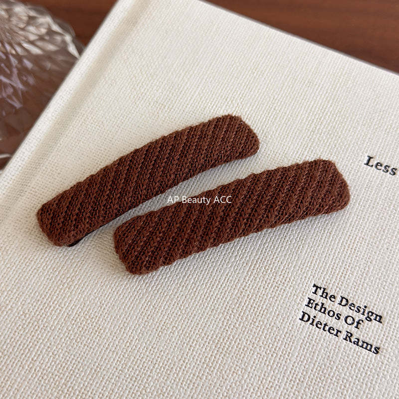 E관 - 니트 울 사각형 헤어핀 [27490] 25.09-4