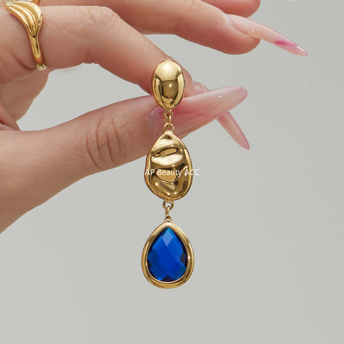 D관 - 스테인리스 스틸 물방울 컷팅 글라스 스톤 18K도금 드롭 귀걸이 [F764] 25.12-1