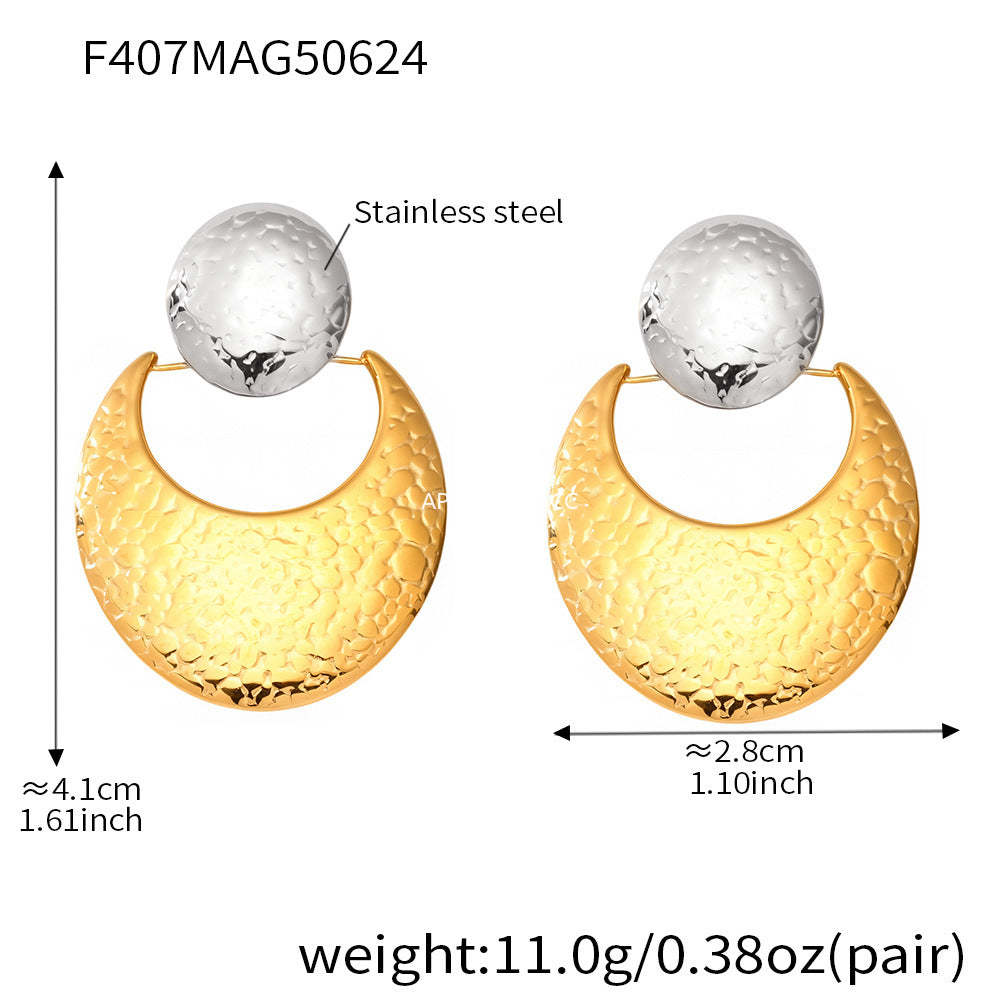 D관 - 스테인리스 스틸 투톤 달 모양 펀칭 패턴 귀걸이 [F407] 25.12-1