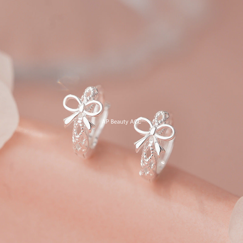 B관 - 925 실버 리본 뚫린 모양 귀걸이 [YC2793E_1] 25.11-1