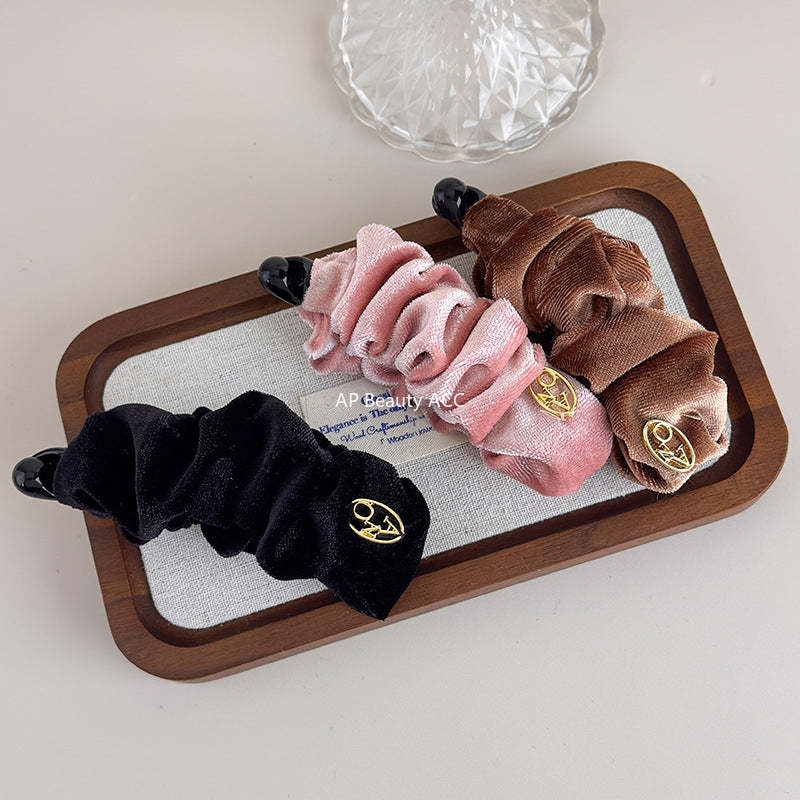 E관 - 벨벳 소재 주름 디자인 집게핀 [27709] 25.11-3