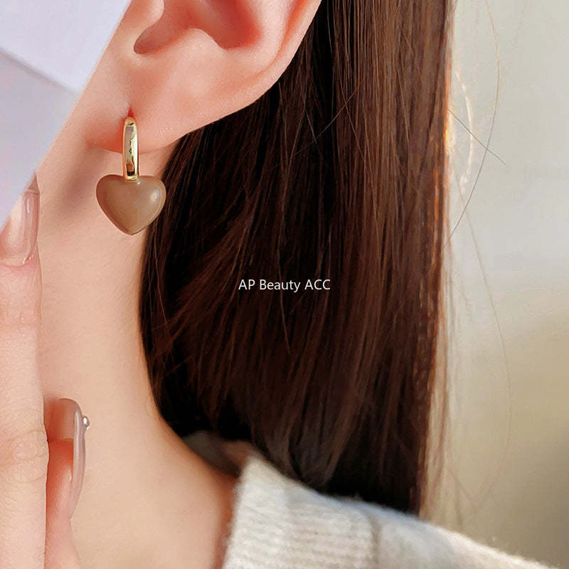 C관 - 순금 도금 오일코팅 하트 메탈 귀걸이 심플하고 레트로한 귀걸이 [E18397] 24.01-3