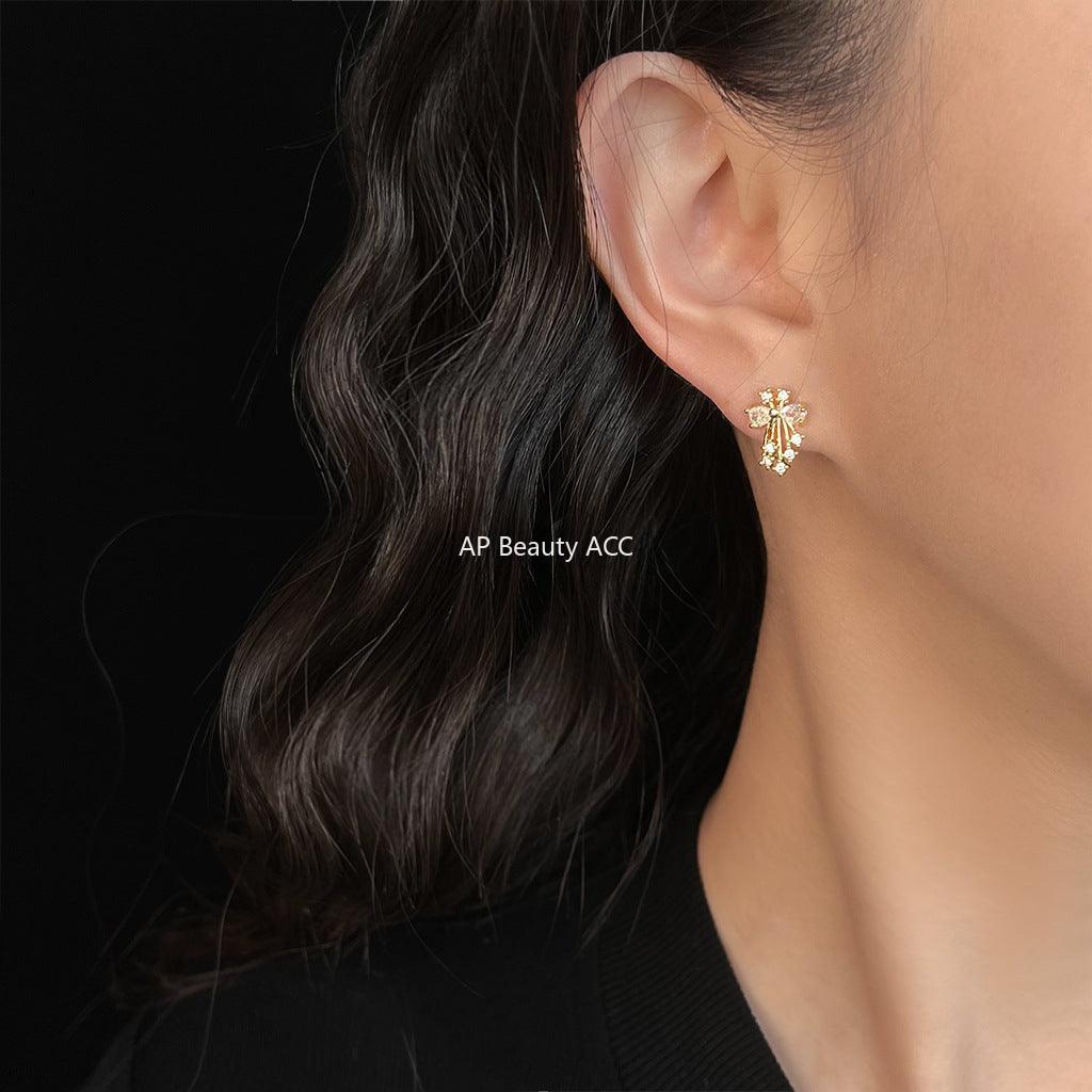 C관 - 큐빅 플라워 나비 18K 도금 귀걸이 [5770] 25.04-2