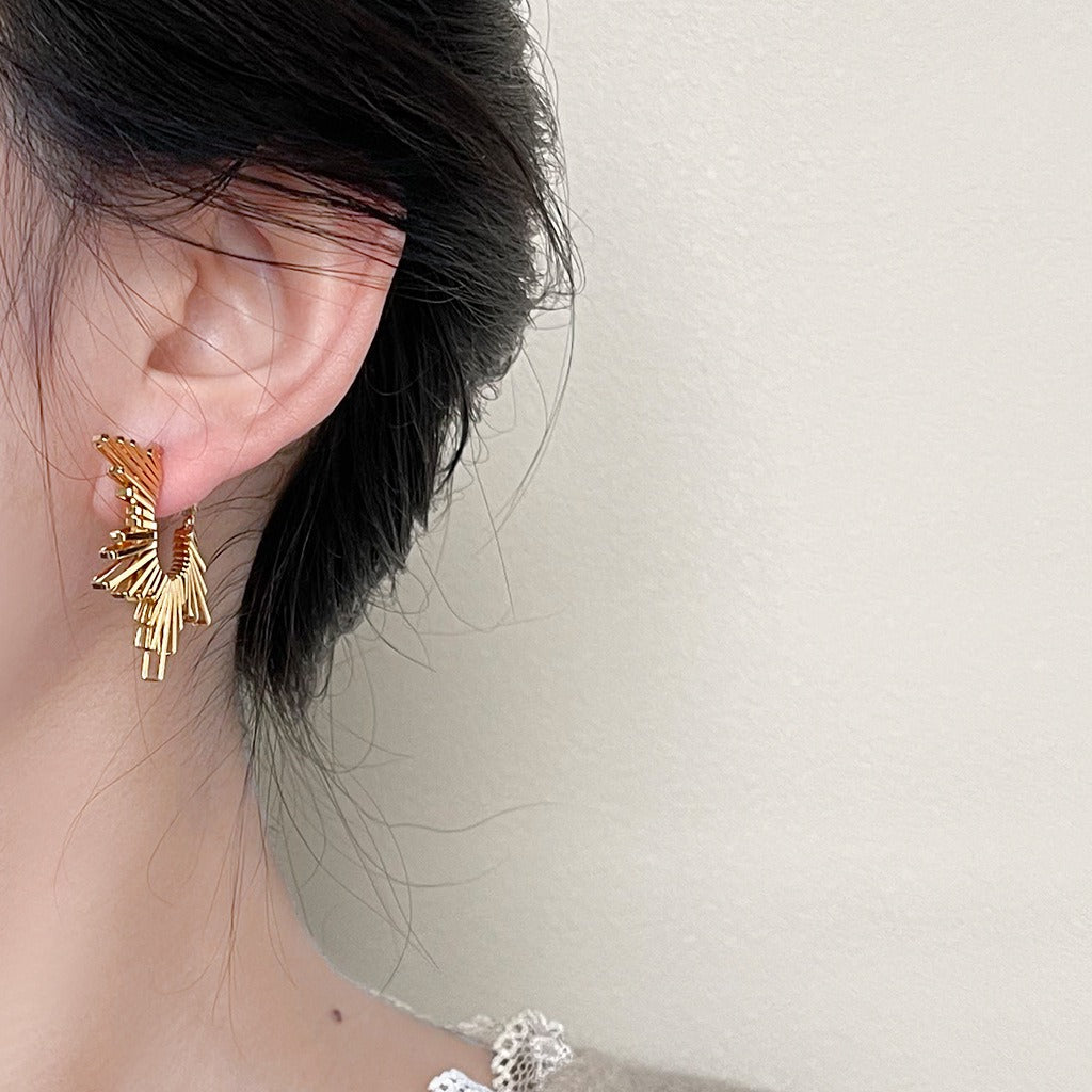 C관 - 18K 도금 두꺼운 개성 있는 디자이너 귀걸이 2024 유행 귀걸이 [3713-3714] 24.03-5