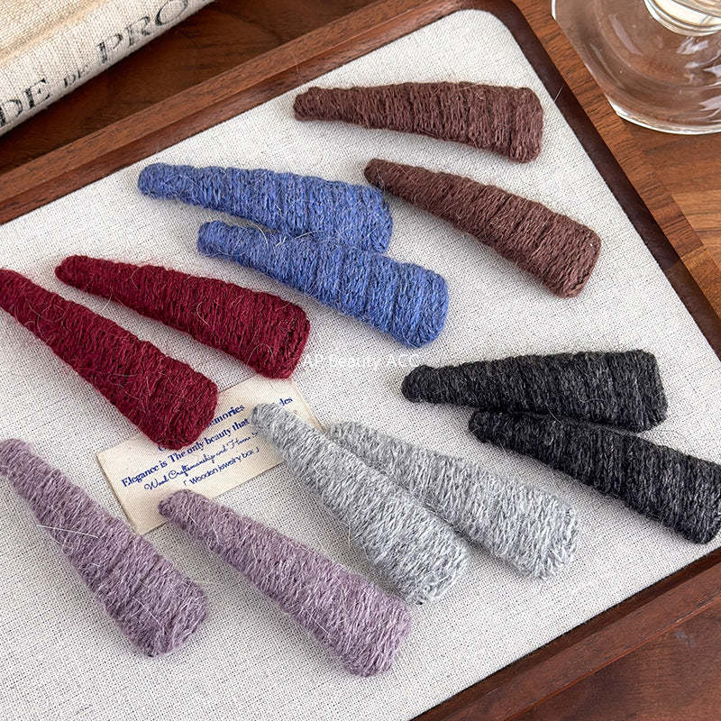 E관 - 가을겨울 컬러 털실 삼각형 헤어핀 [27652] 25.11-4