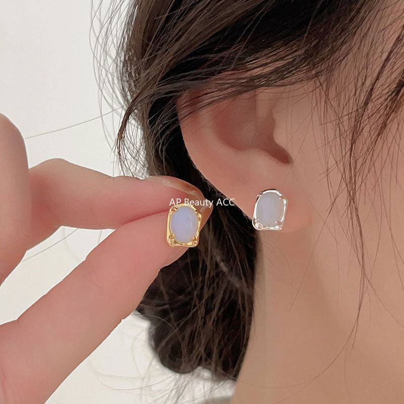 F관 - 925 실버 비정형 큐빅 스터드 귀걸이 [C1222] 25.10-1