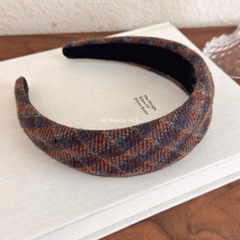 E관 - 체크 니트 입체 와이드 머리띠 [27500] 25.09-4