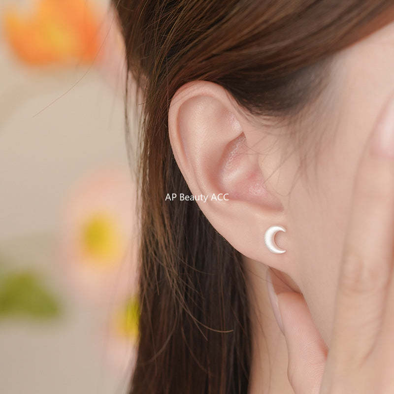 B관 - 999 실버 심플 달 디자인 스터드 귀걸이 [YC8349E_1] 25.10-4