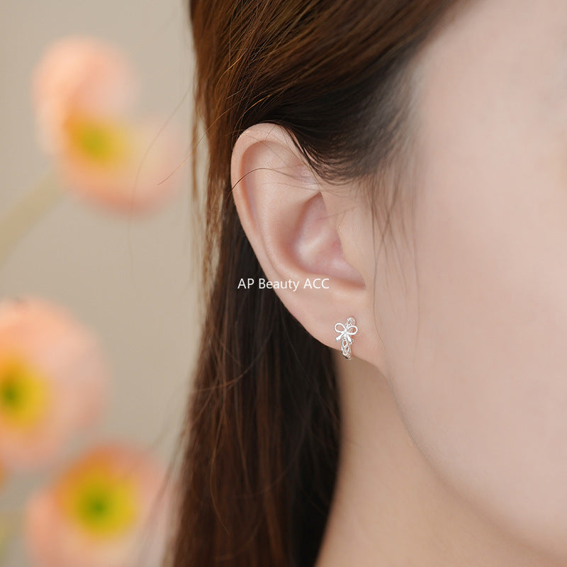 B관 - 925 실버 리본 뚫린 모양 귀걸이 [YC2793E_1] 25.11-1