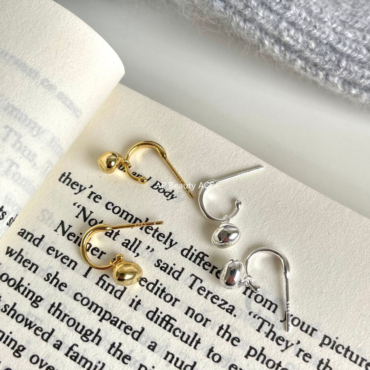 F관 - 925 실버 비정형 실버볼 C형 귀걸이 [C945] 25.11-2