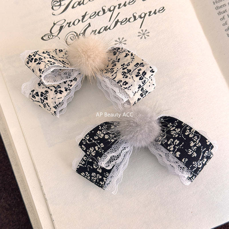 E관 - 플라워 패브릭 리본 퍼 볼 집게핀 [27774] 25.12-2