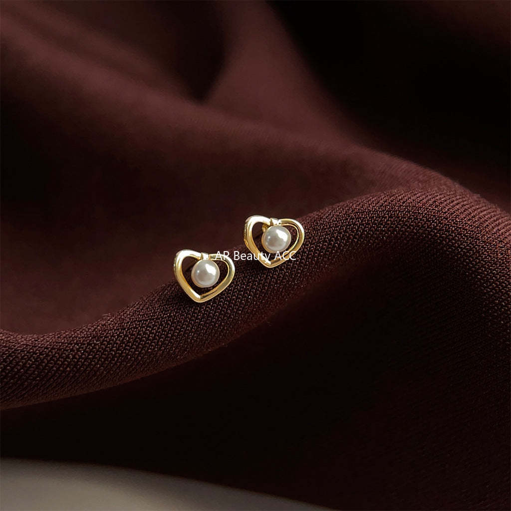 C관 - 데일리 미니 하트 14K 도금 은침 귀걸이 [3783] 24.04-3