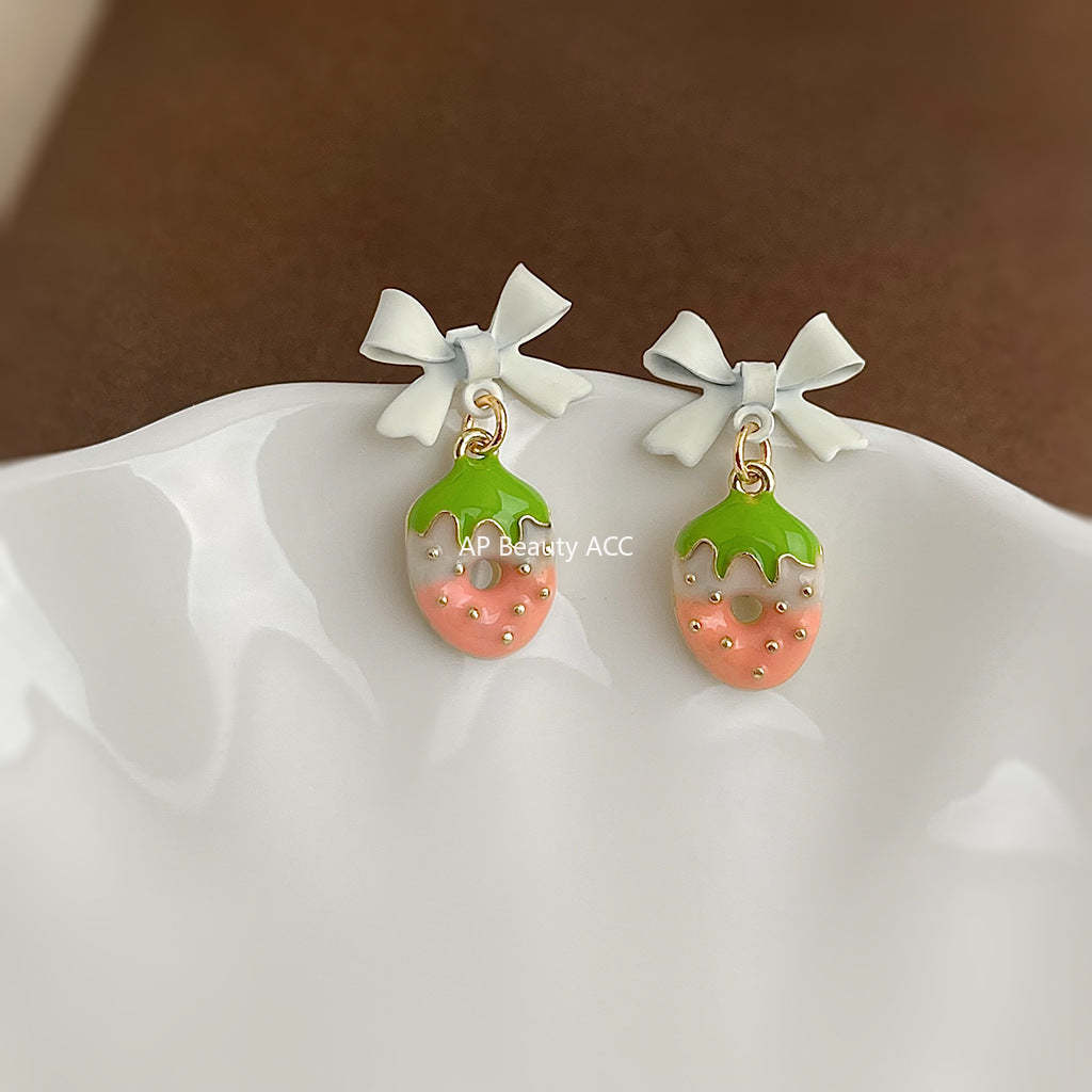 C관 - 딸기 리본 디자인 은침 러블리 귀걸이 [5692] 25.03-2