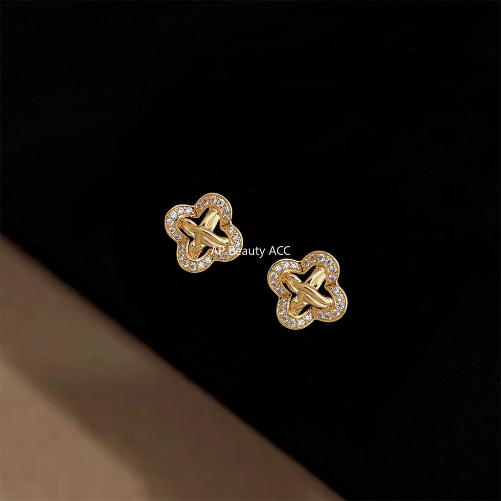 C관 - 925 은침 큐빅 클로버 모양 귀걸이 [6879] 25.10-1