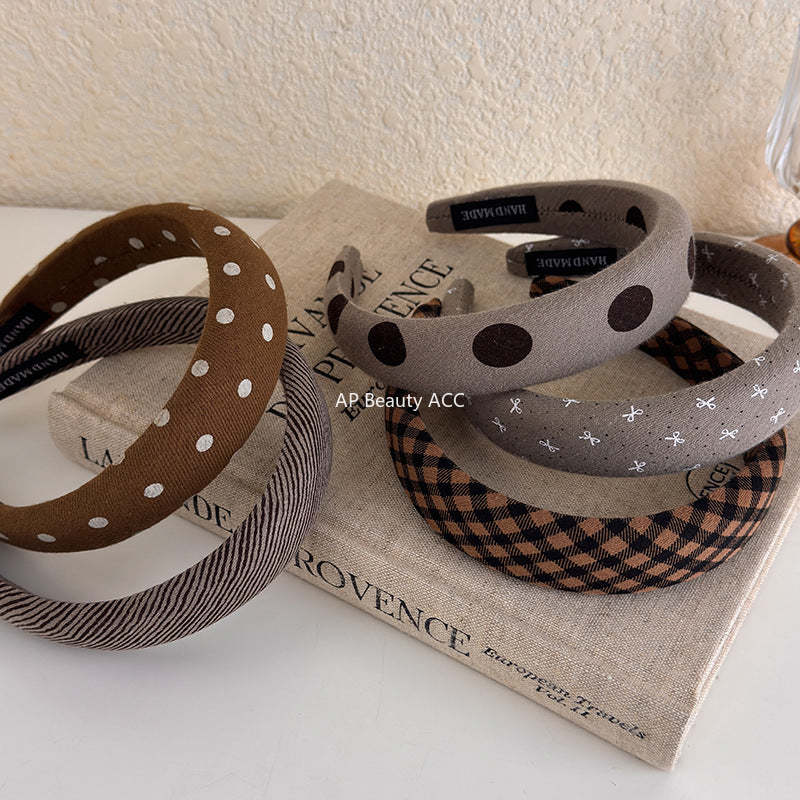 E관 - 브라운 도트 패브릭 스펀지 머리띠 [27498] 25.09-4