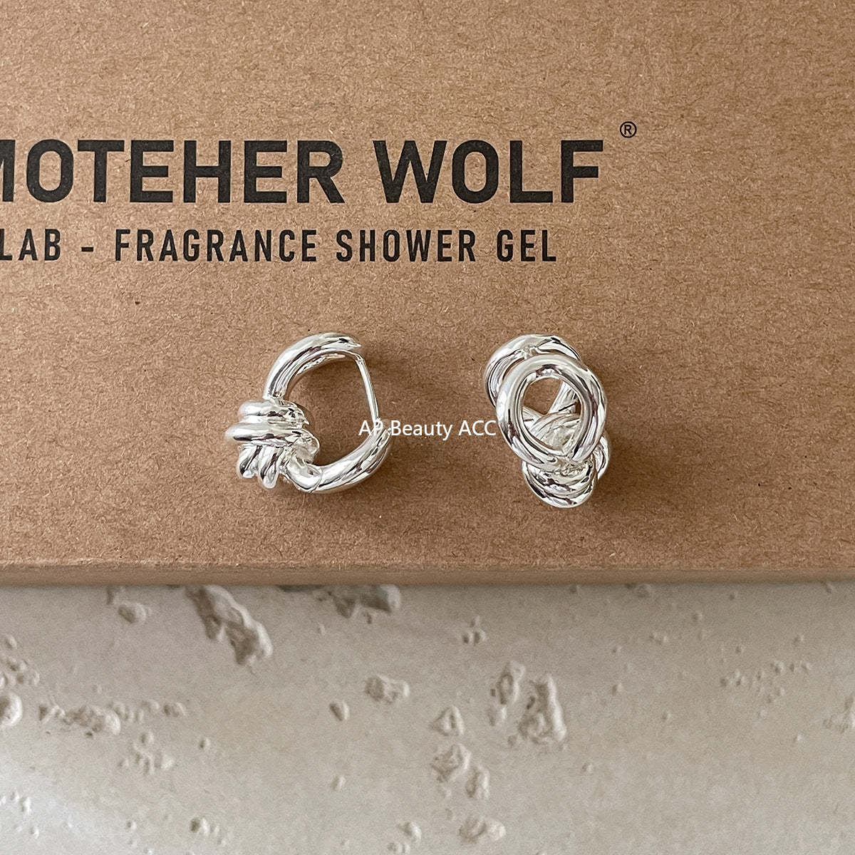 A관 - 트위스트 매듭 디자인 스터드 귀걸이 [EH-4325] 25.12-3