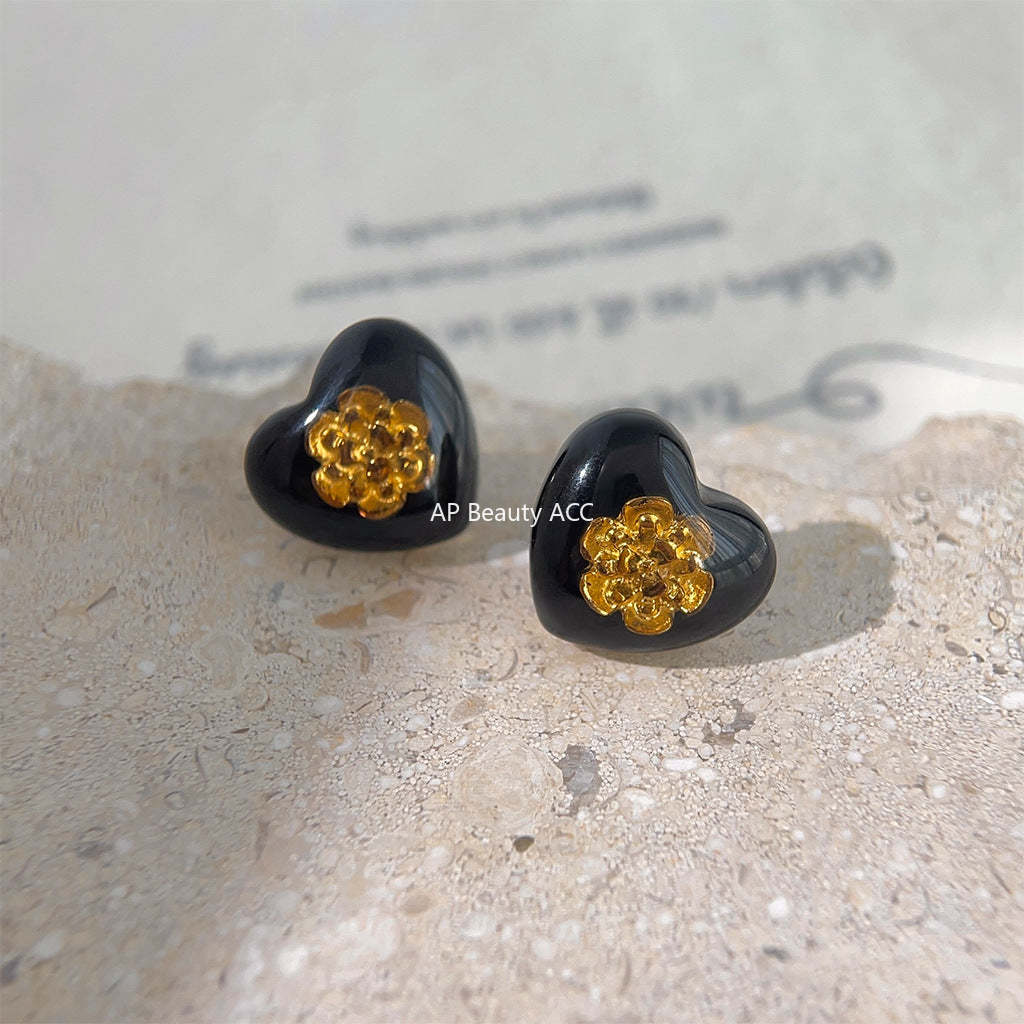 C관 - 디자이너 하트 블랙 레진 귀걸이 [3883] 24.04-4