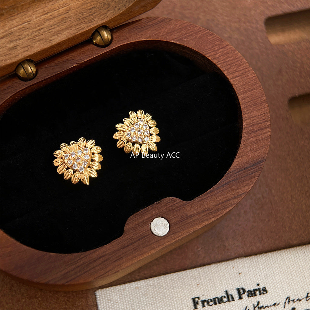 C관 - 14K 도금 미니 하트 해바라기 큐빅 은침 귀걸이 [5766] 25.04-1