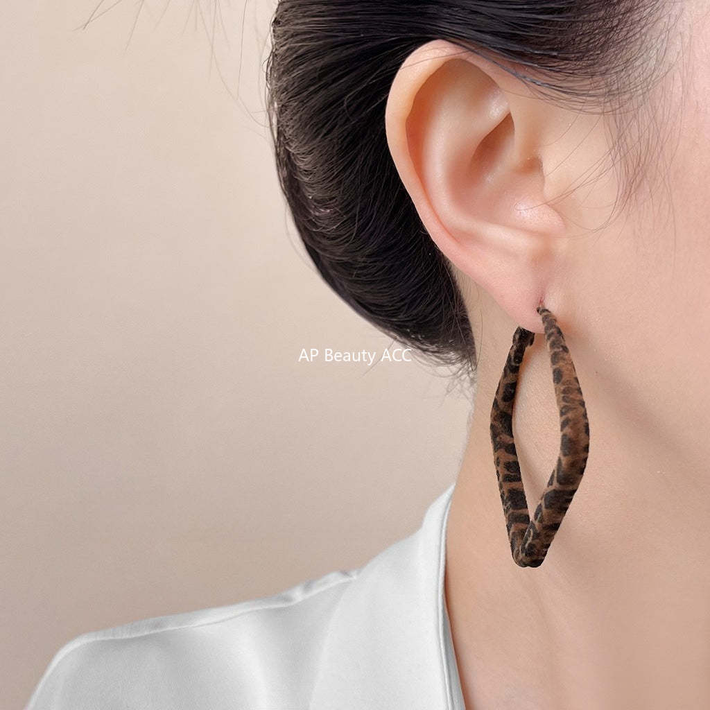 C관 - 925 은침 플록킹 벨벳 호피무늬 대형 귀걸이 [6997-7000] 25.10-5